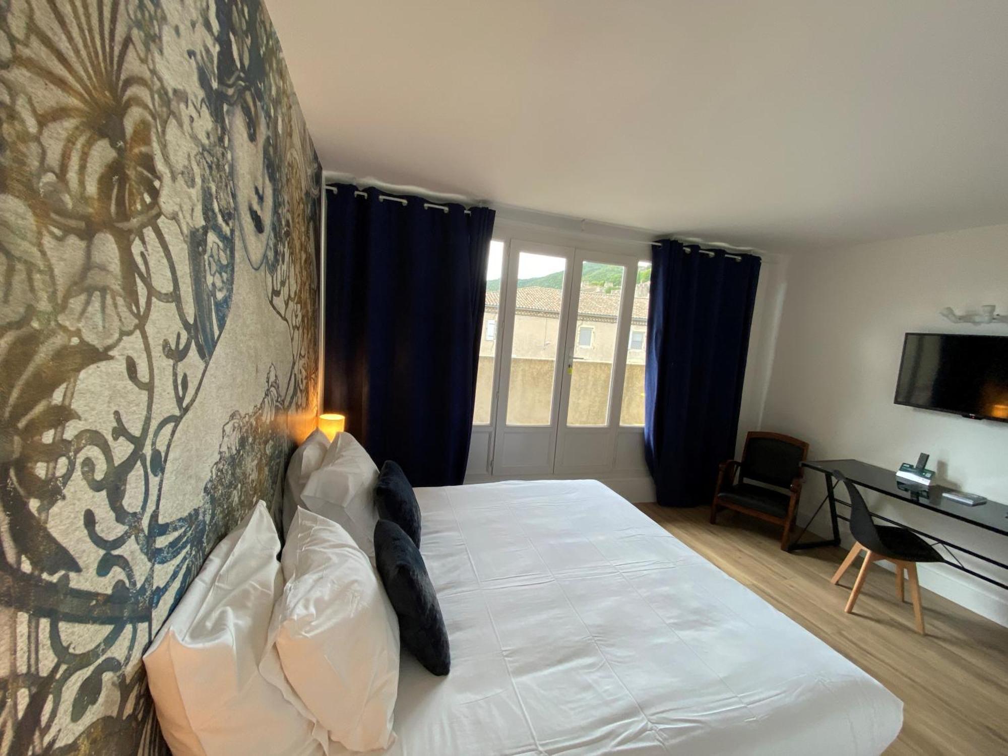Logis Hotel Medieval, Montelimar Nord Rochemaure Ngoại thất bức ảnh