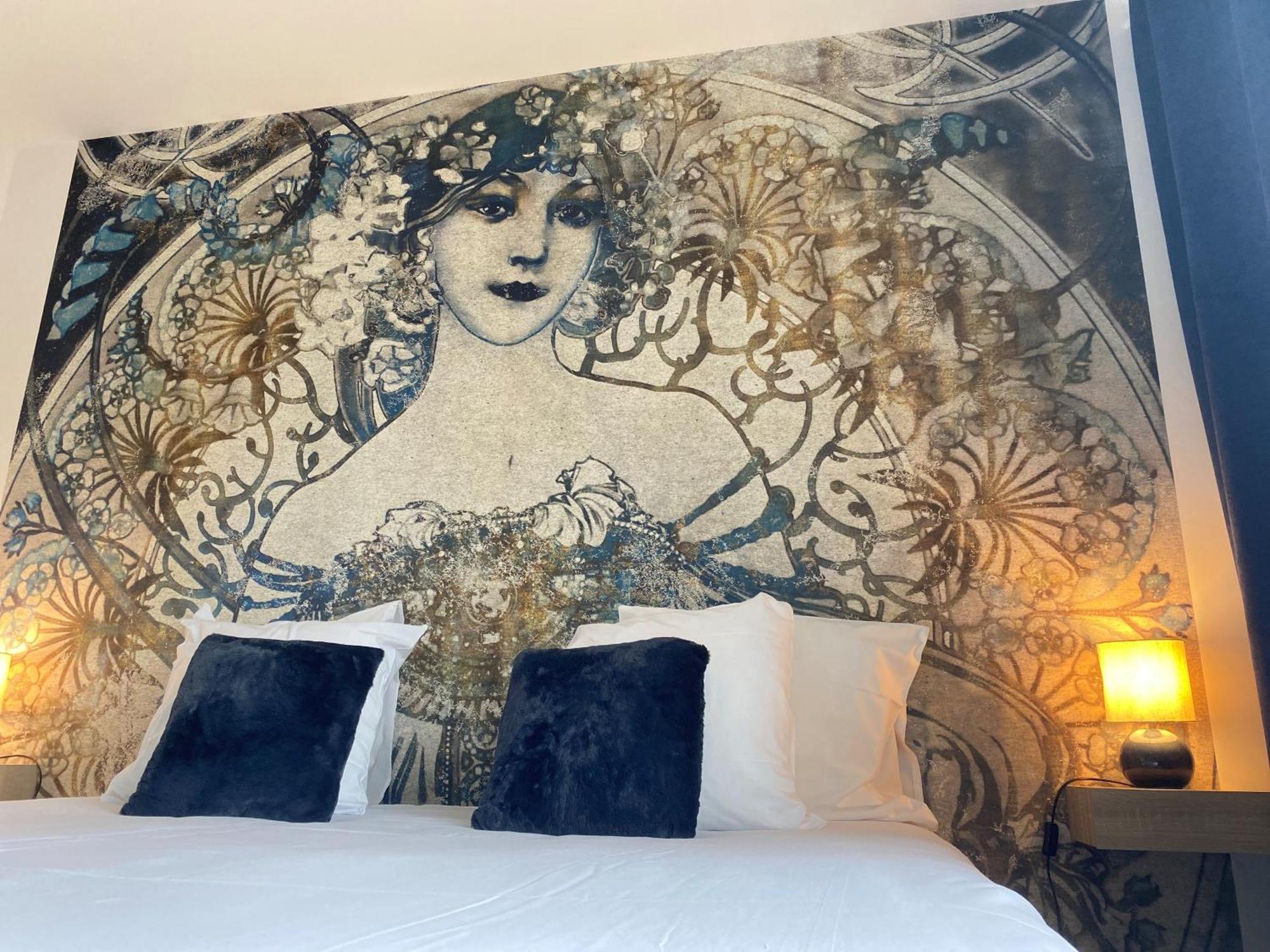 Logis Hotel Medieval, Montelimar Nord Rochemaure Ngoại thất bức ảnh