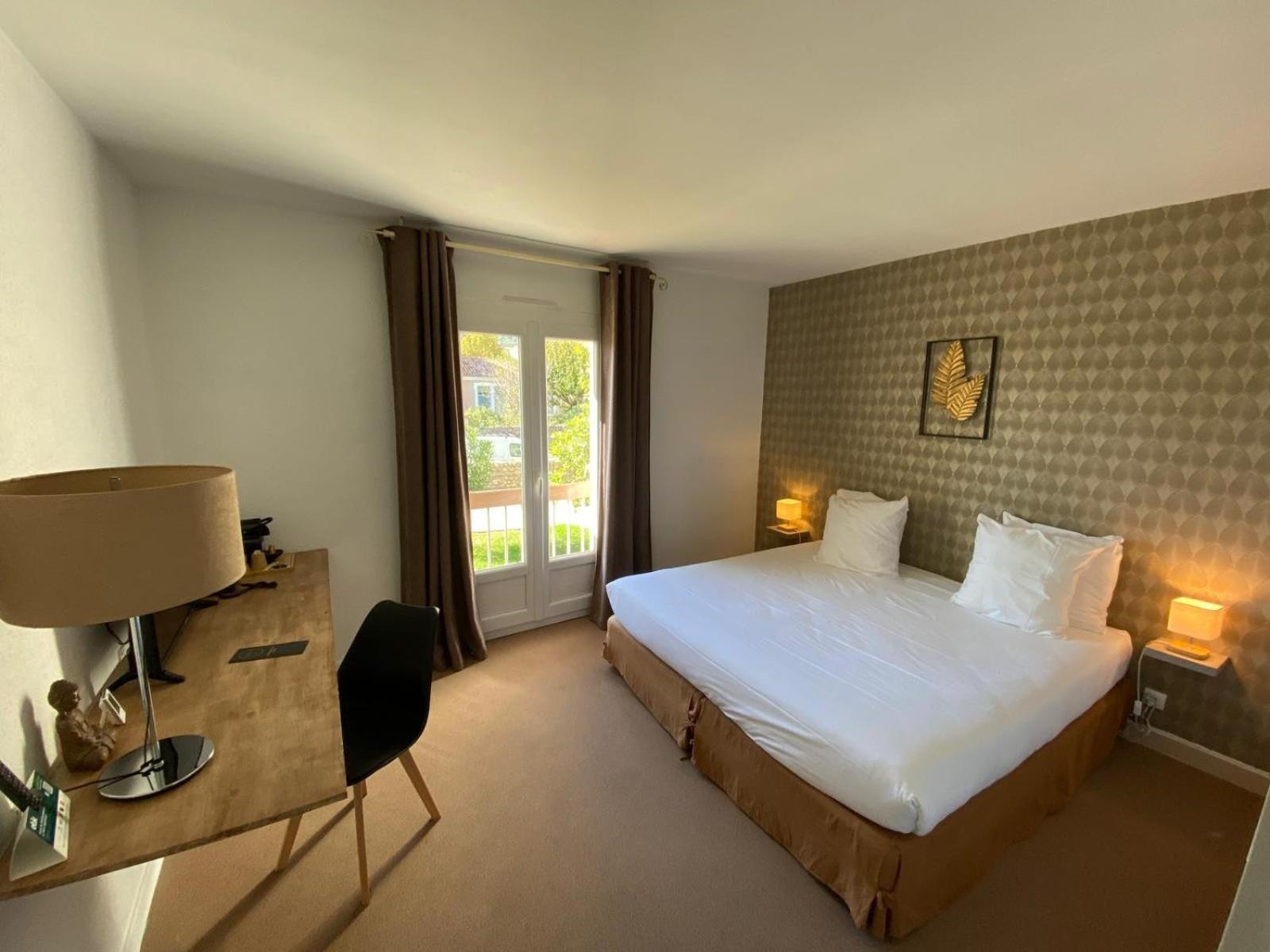 Logis Hotel Medieval, Montelimar Nord Rochemaure Ngoại thất bức ảnh