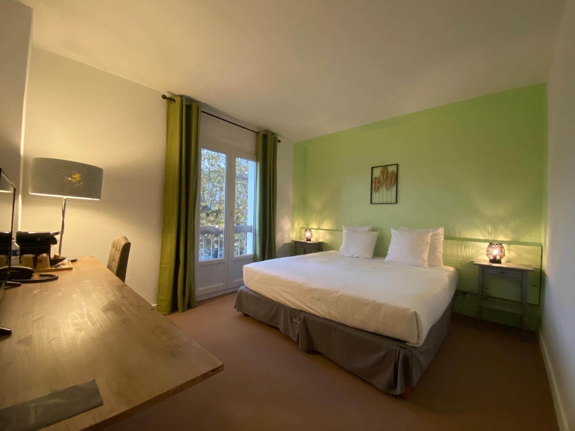 Logis Hotel Medieval, Montelimar Nord Rochemaure Ngoại thất bức ảnh